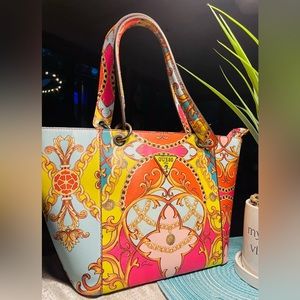 Guess Purse- bright and fun- spacious